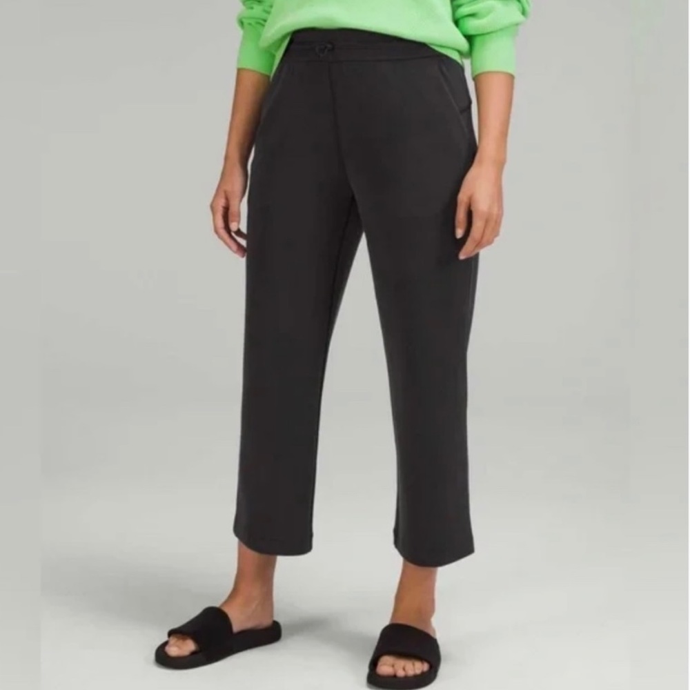Lululemon Softstreme HR Straight Leg Crop Pant Black Size 6